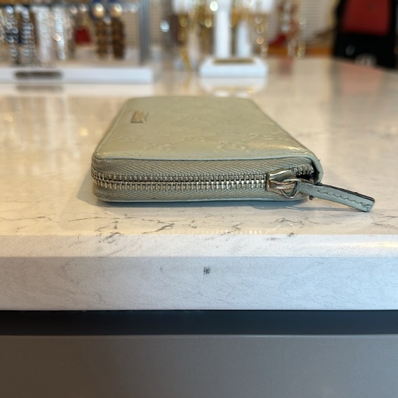 Authentic Gucci beige leather continental wallet - Picture 4 of 7